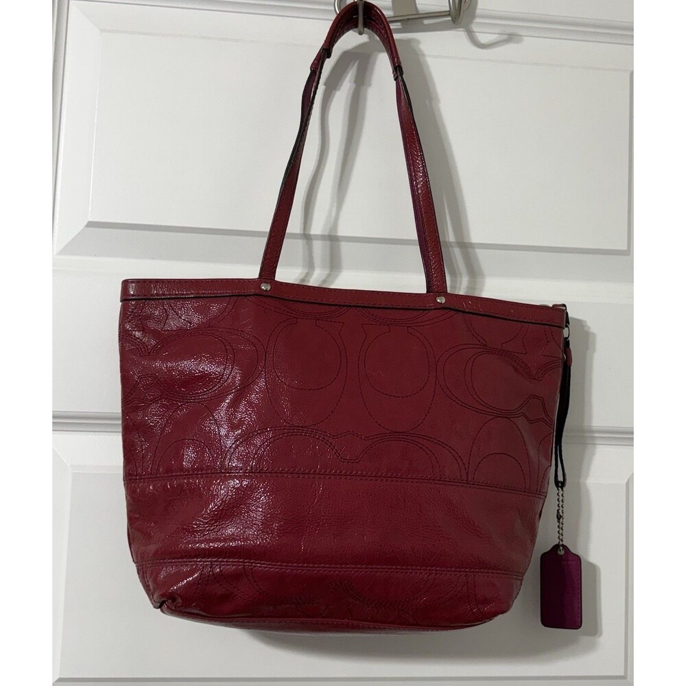Coach Berry Pink Patent Leather Stitched C Signature Stripe Shoulder Bag. - Picture 3 of 16